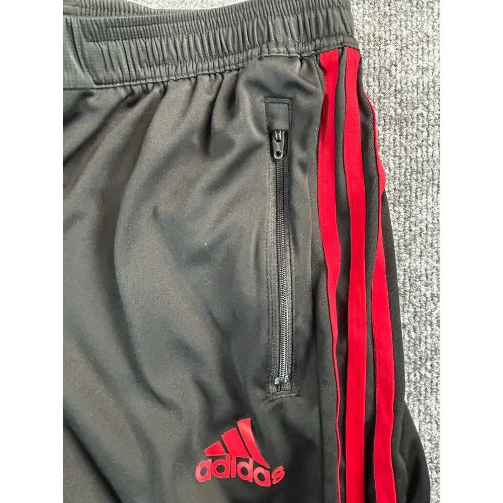 Adidas D2M Primeblue Shorts Mens Medium Black Red AEROREADY Zip Pockets